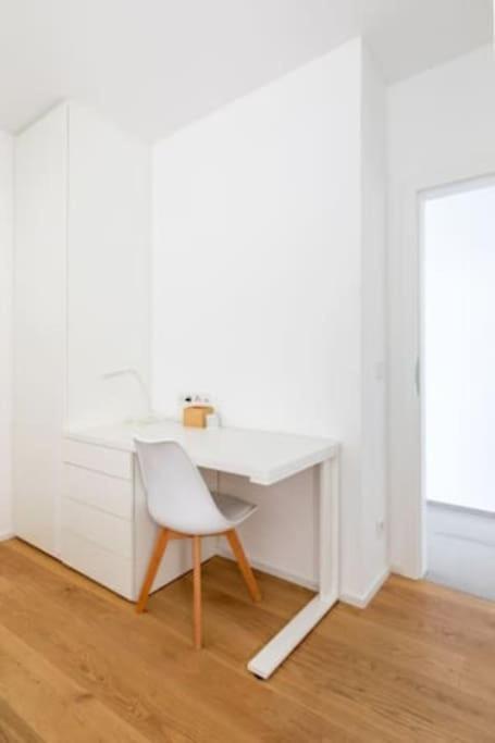 Wonderful Two Bedroom Apartment At Limpertsberg With Parking, Near Tram Luxembourg Eksteriør bilde